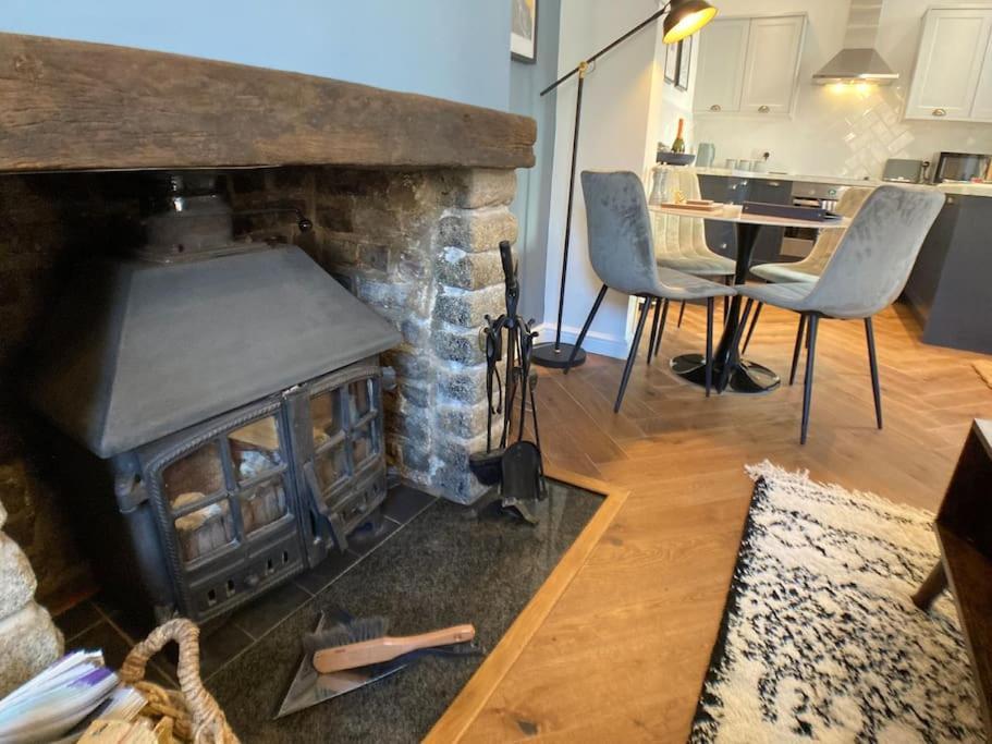 Cosy 2 Bedroom Cottage In Scarborough'S Old Town Exteriör bild